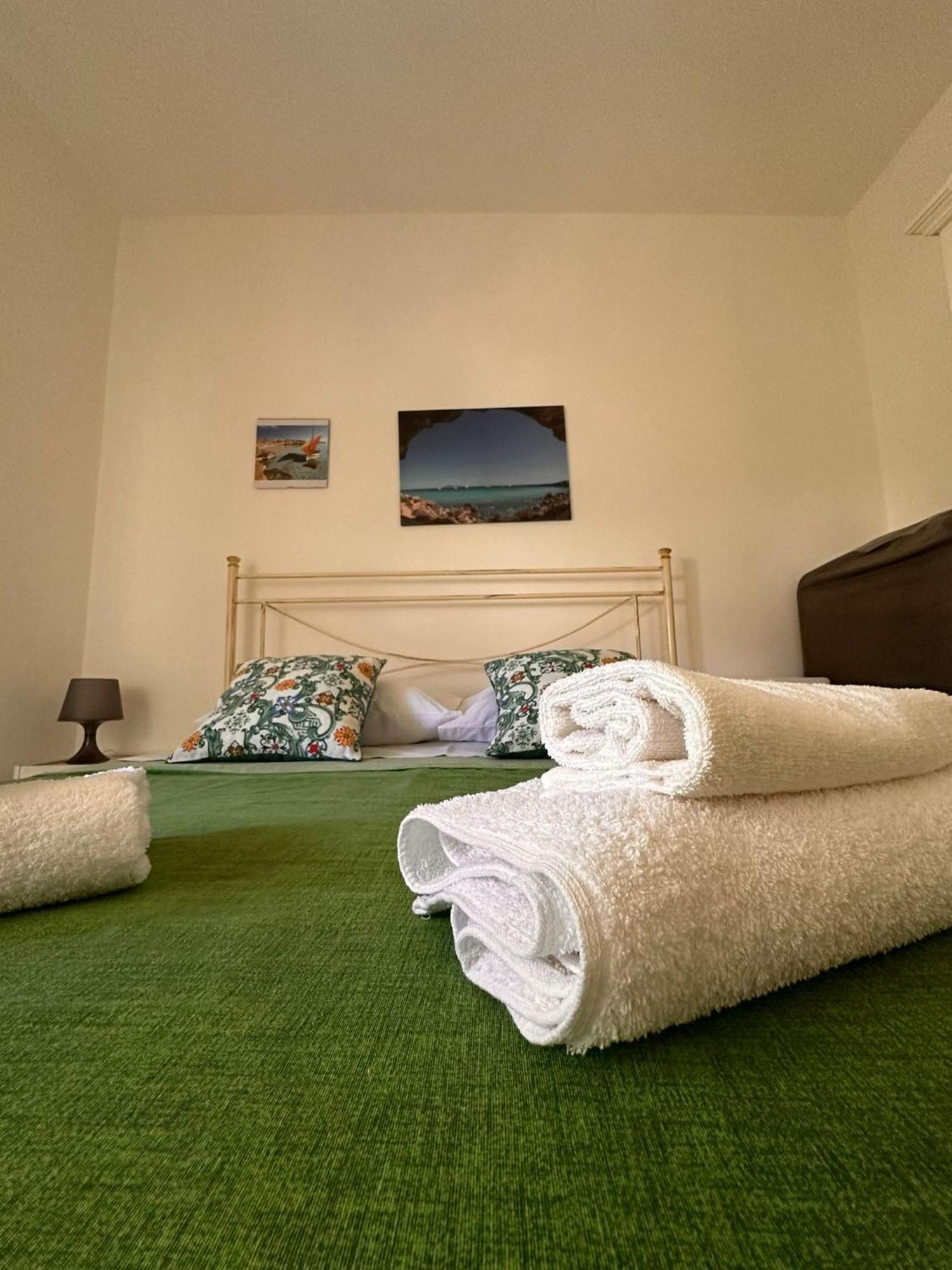 A Due Passi Dal Centro Apartman Favignana Kültér fotó