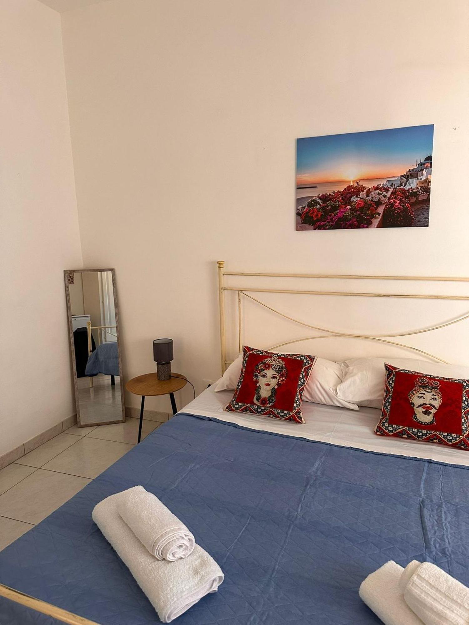 A Due Passi Dal Centro Apartman Favignana Kültér fotó