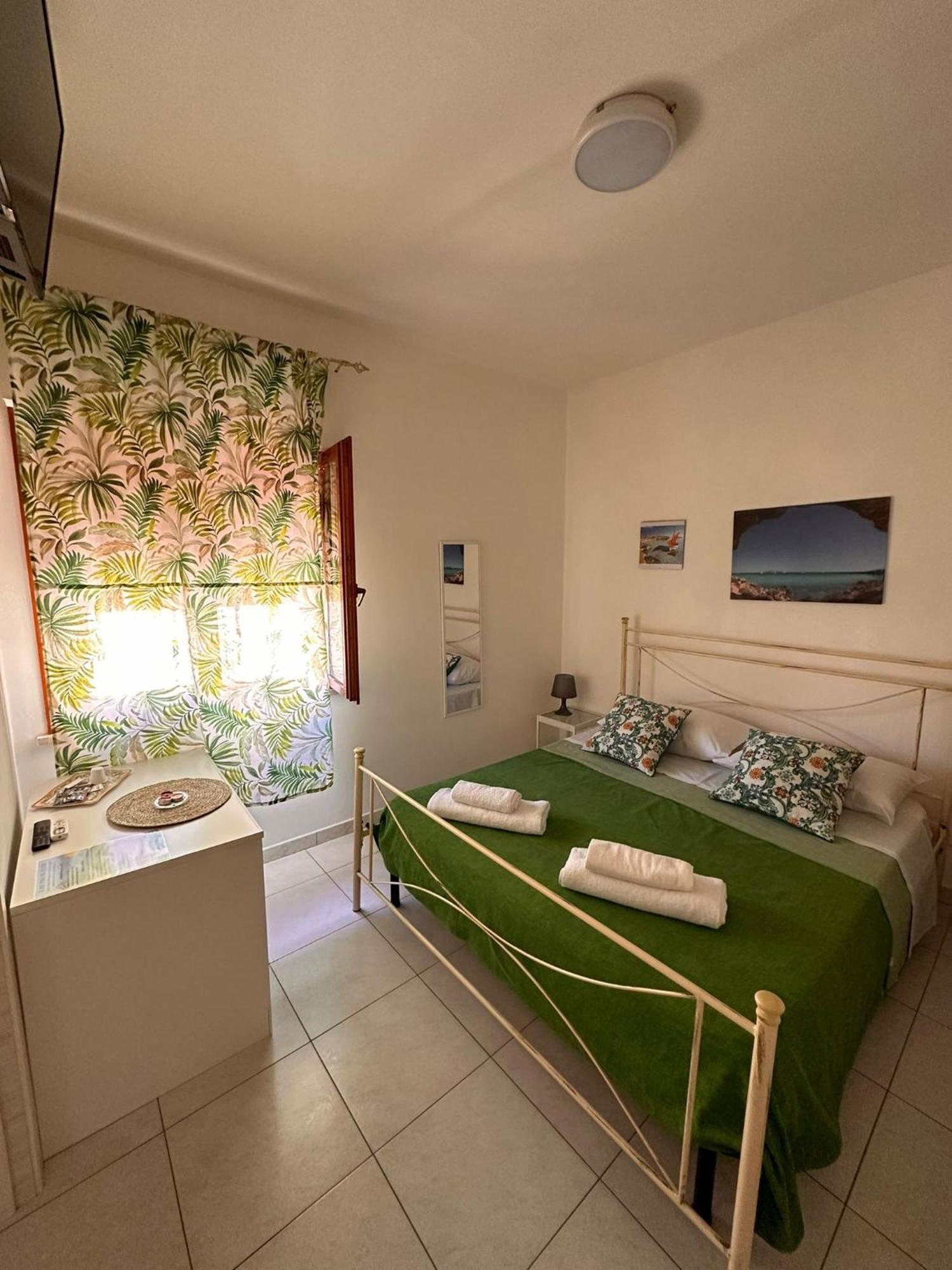 A Due Passi Dal Centro Apartman Favignana Kültér fotó