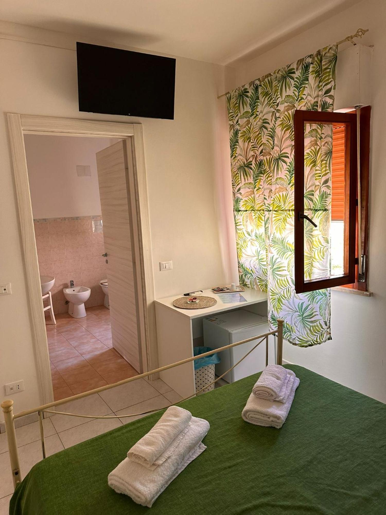 A Due Passi Dal Centro Apartman Favignana Kültér fotó